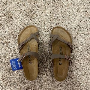 BRAND NEW BIRKENSTOCK MAYARI SANDAL